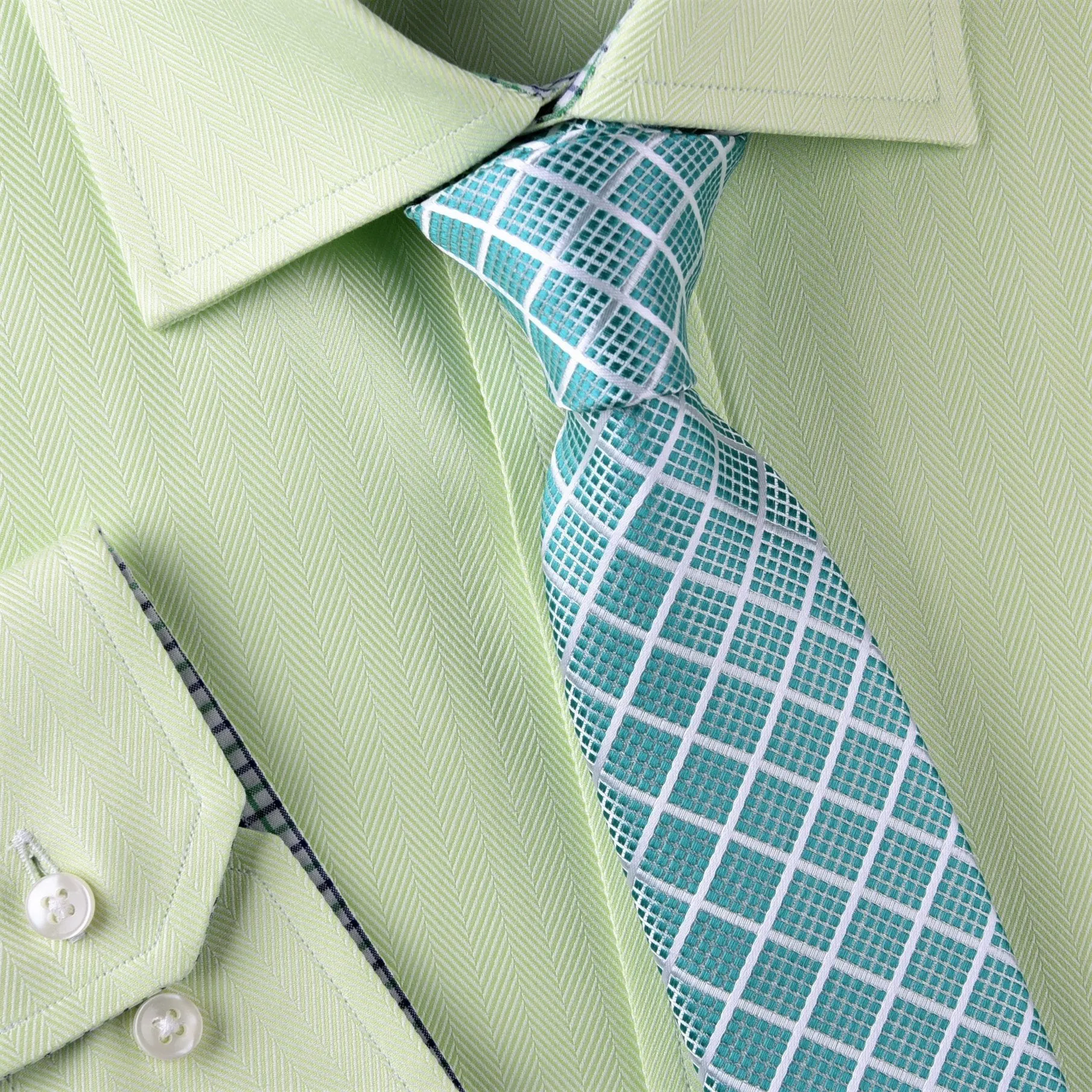 Turquoise Green Maze Grid Fade Checkered Designer Woven Tie 3"