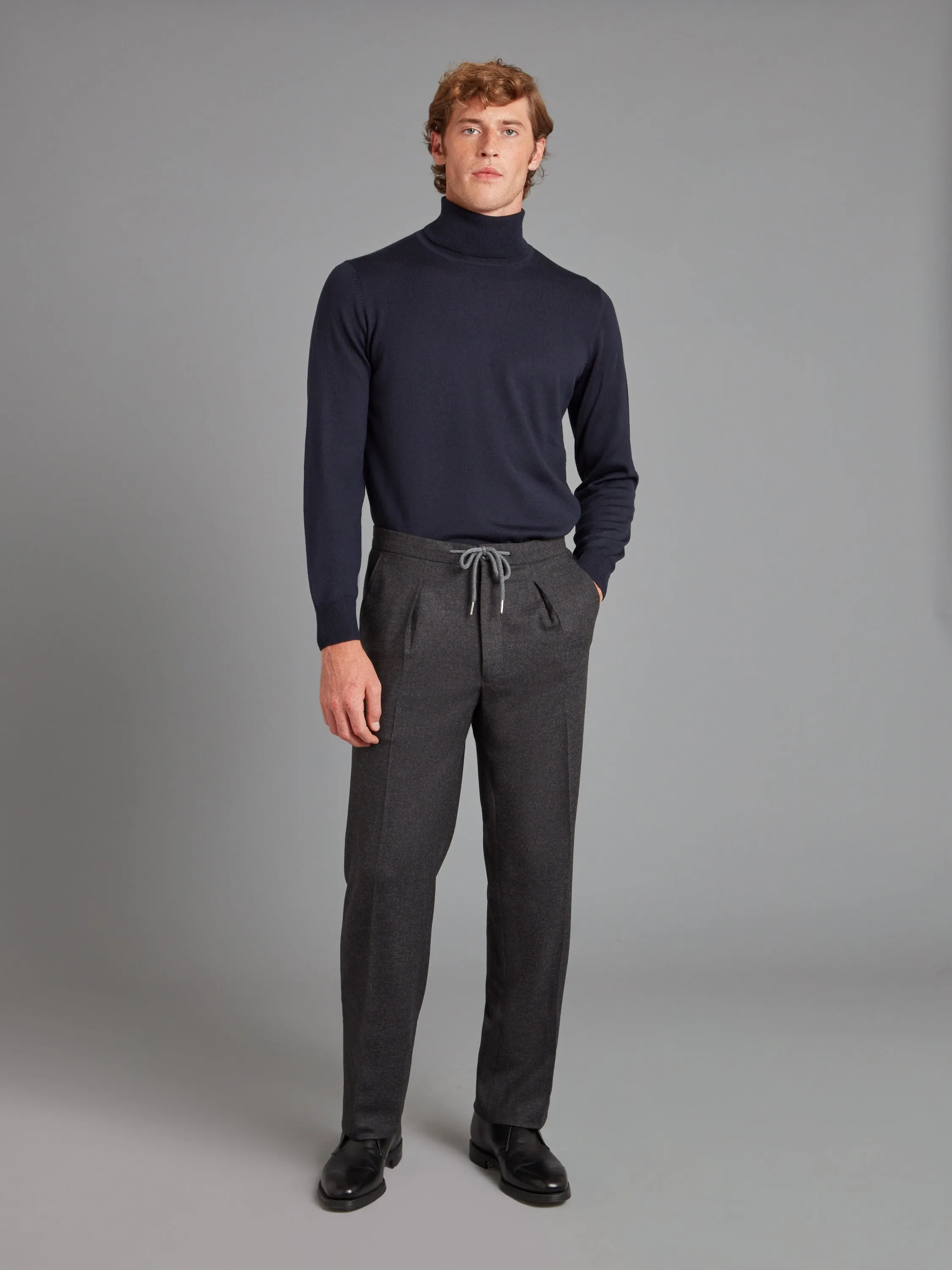 Turtle Neck Merino Sweater - Navy