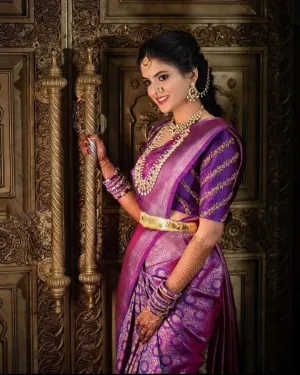 Twirling Purple Soft Silk Saree With Entrancing Blouse Piece