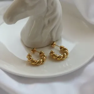 Twisted Gold Hoop