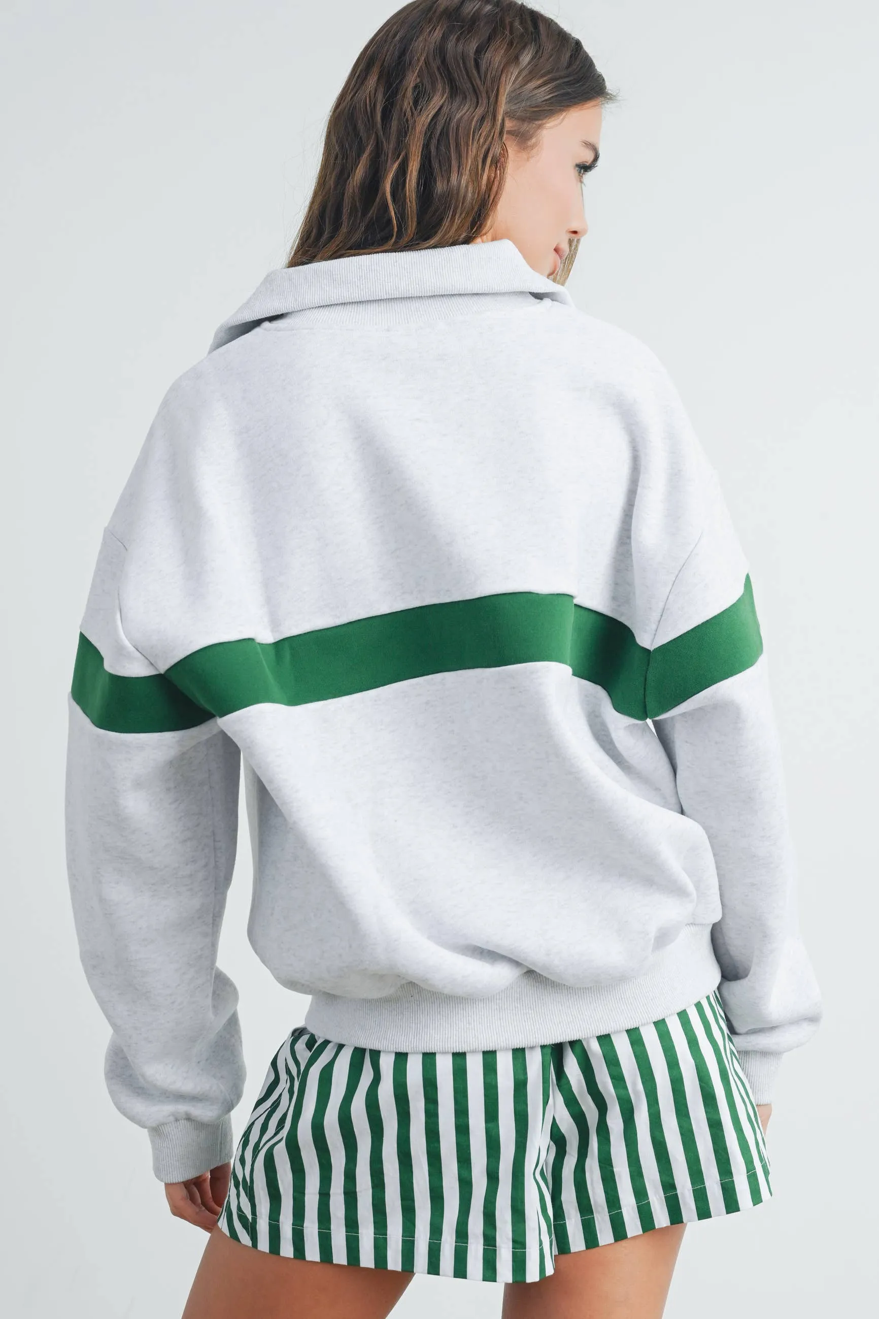 TWO-TONED HALF ZIP COLLAR SWEATSHIRT