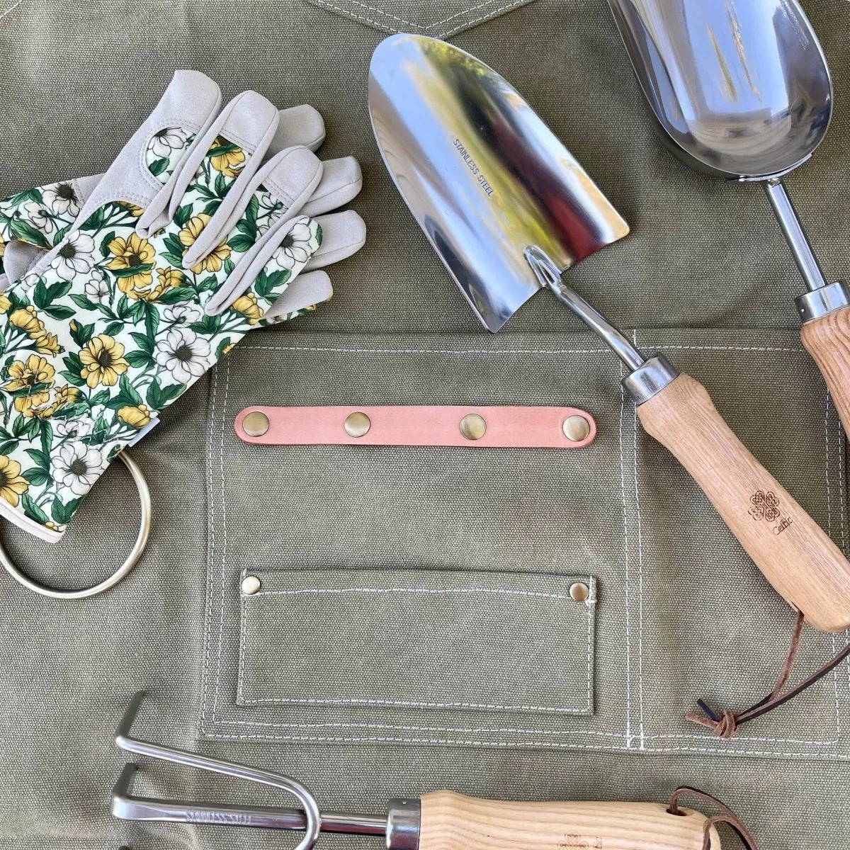 Ultimate Gardening Gift Box - Apron, Hand Tools and Gloves