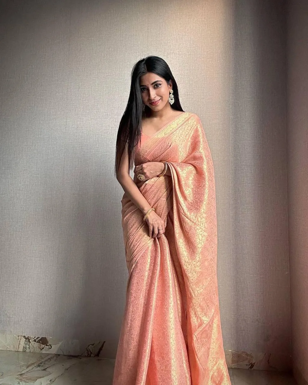 Unique Baby Pink  Soft Silk Saree With Staring Blouse Piece