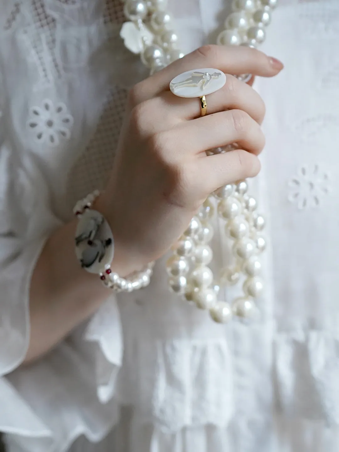 Unlogical Poem Paper-cut Style Natural Shell Open Ring