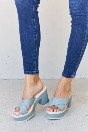 Vacation Platform Sandals in Misty Blue