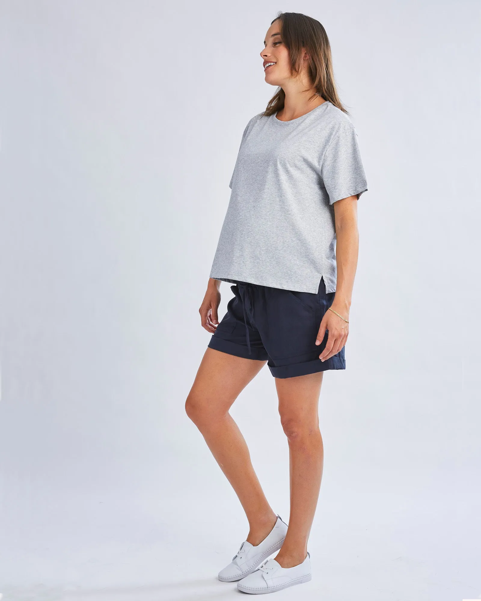 Versatile and Comfortable Maternity Cotton Tee in Grey