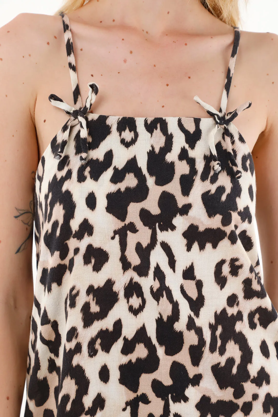 Vestido corto con estampado animal print para mujer