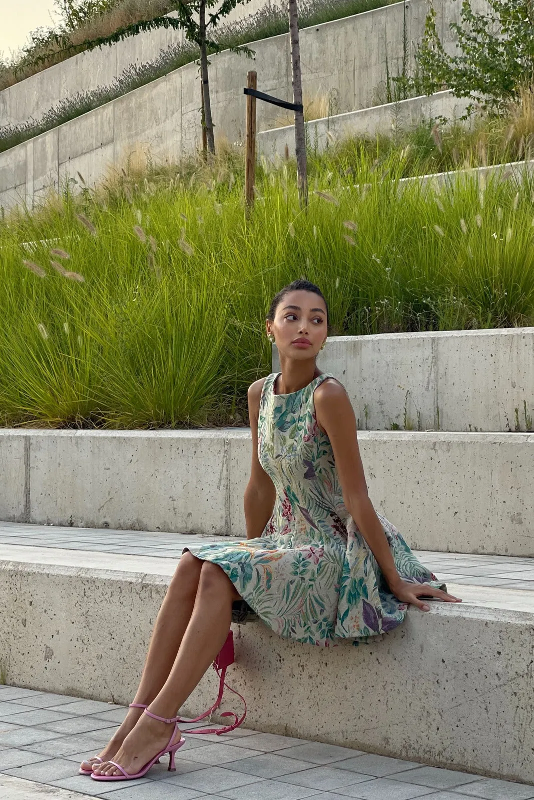 VESTIDO CURTO MULTICOLOR FLORAL