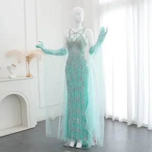 Vestido de Festa Longo Decorado com Strass e Luvas Adornadas