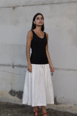 VESTIDO PRETO E BRANCO COM PREGAS NA SAIA