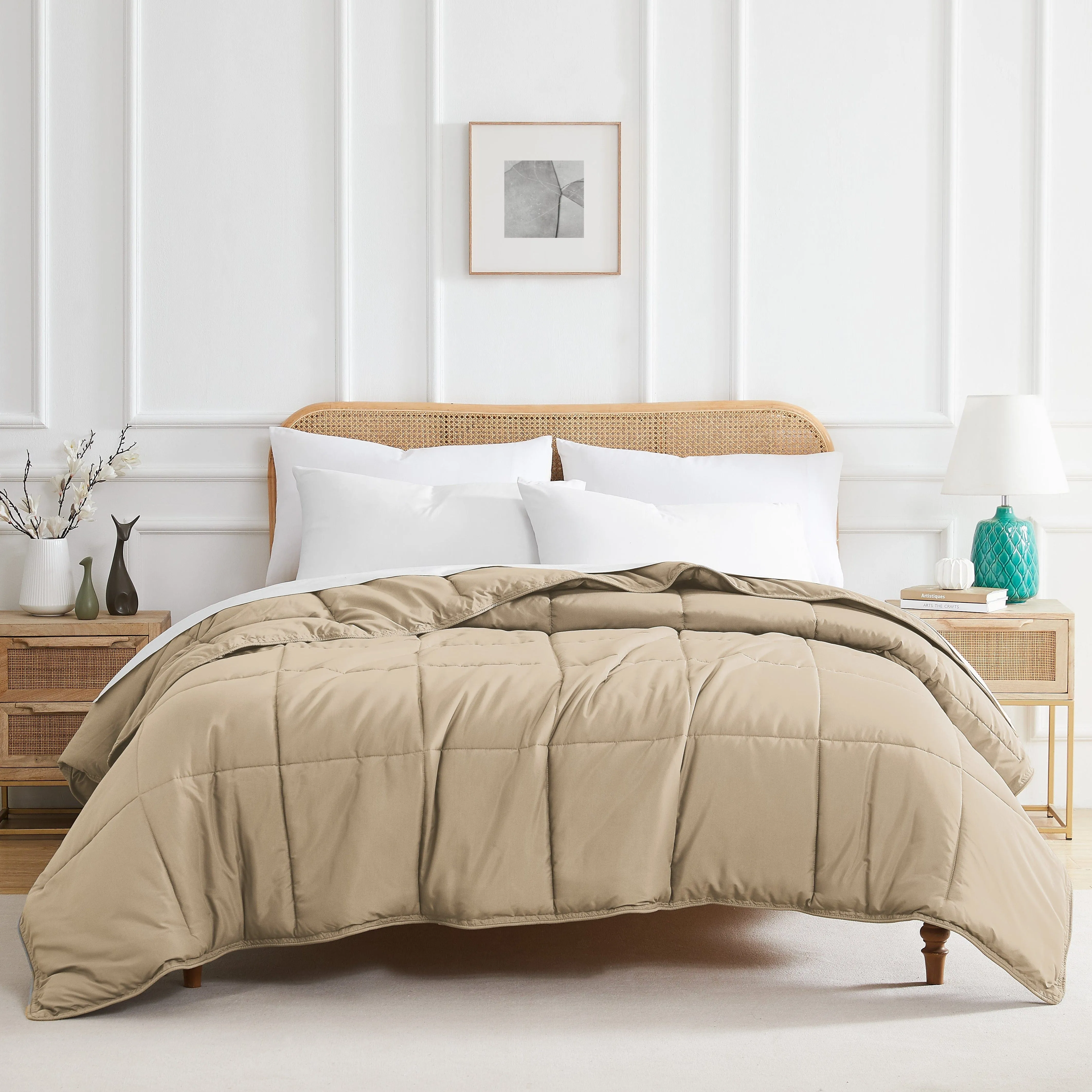 Vilano Down Alternative Comforter