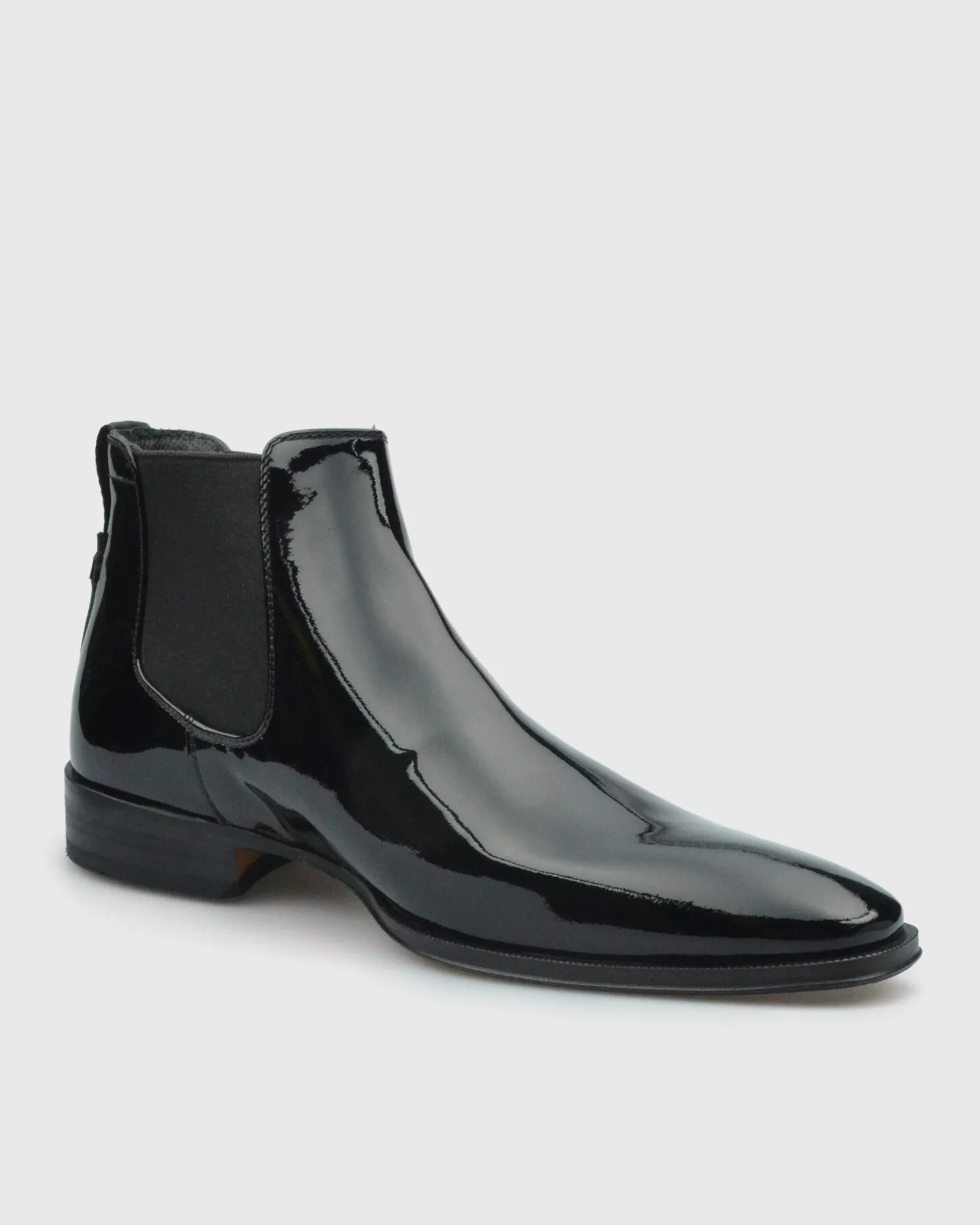 VINCENT & FRANKS VFS21-23 BLACK PATENT CHELSEA BOOT