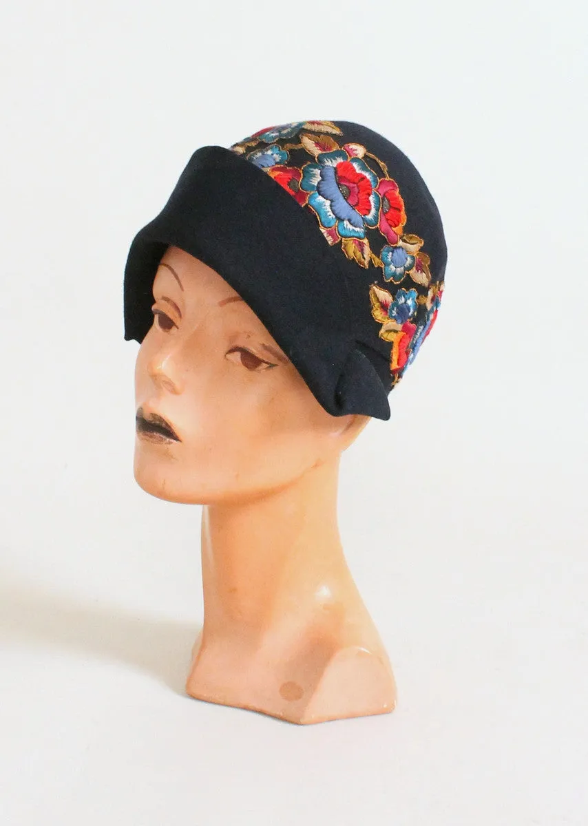 Vintage 1920s Navy Cloche with Blue and Red Flowers