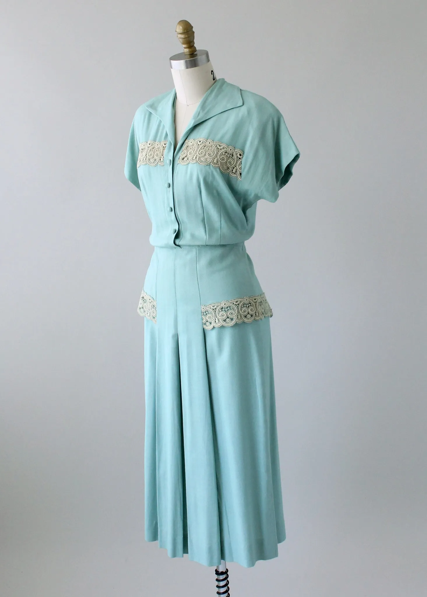 Vintage 1940s Minty Minx Modes Day Dress