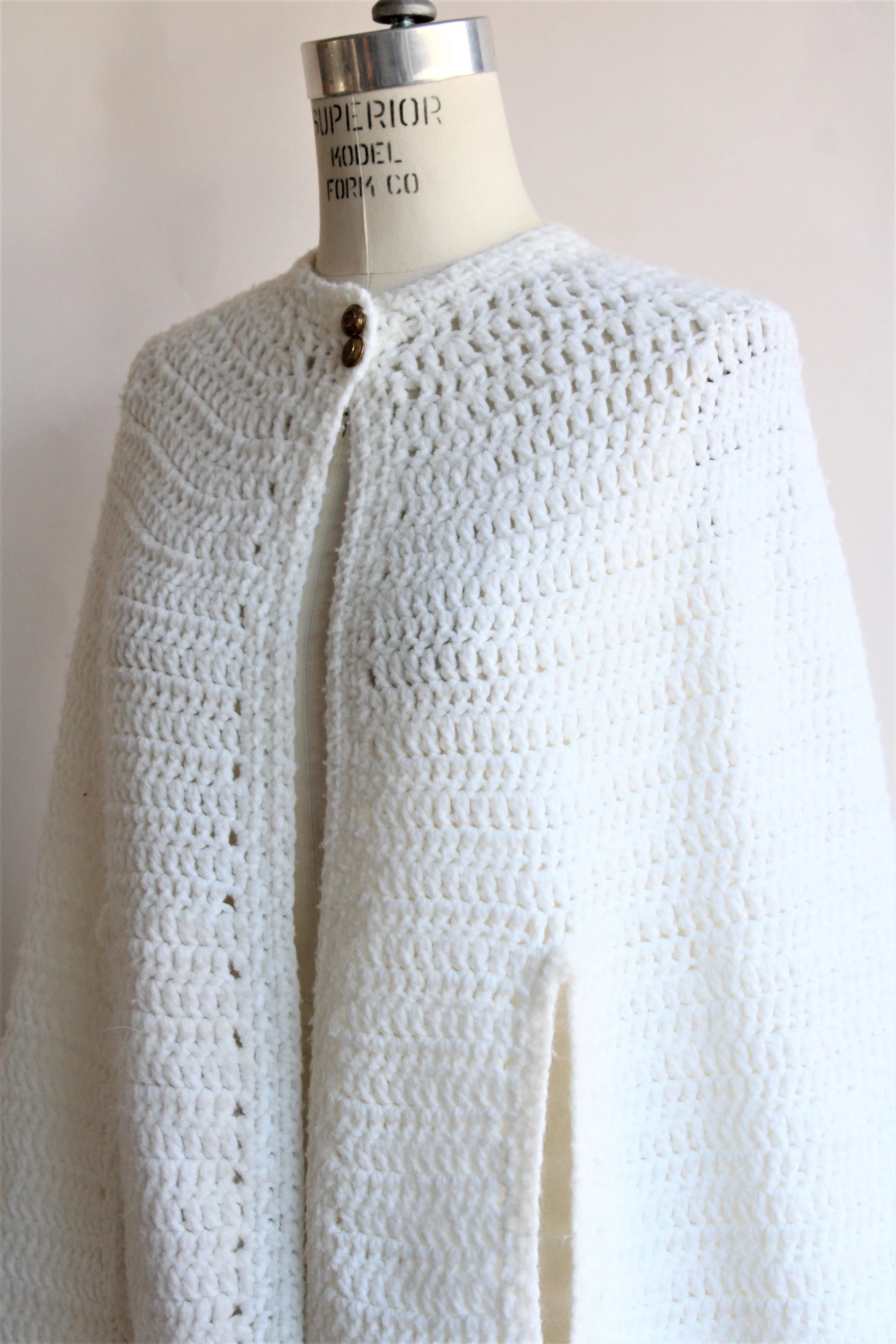 Vintage 1960s White Knit Cape or Poncho