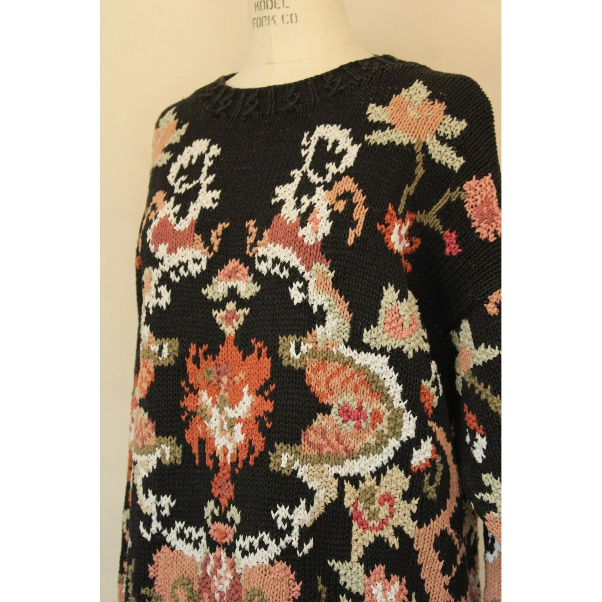 Vintage 1990s Crystal-Kobe Black Knit Floral Pattern Sweater