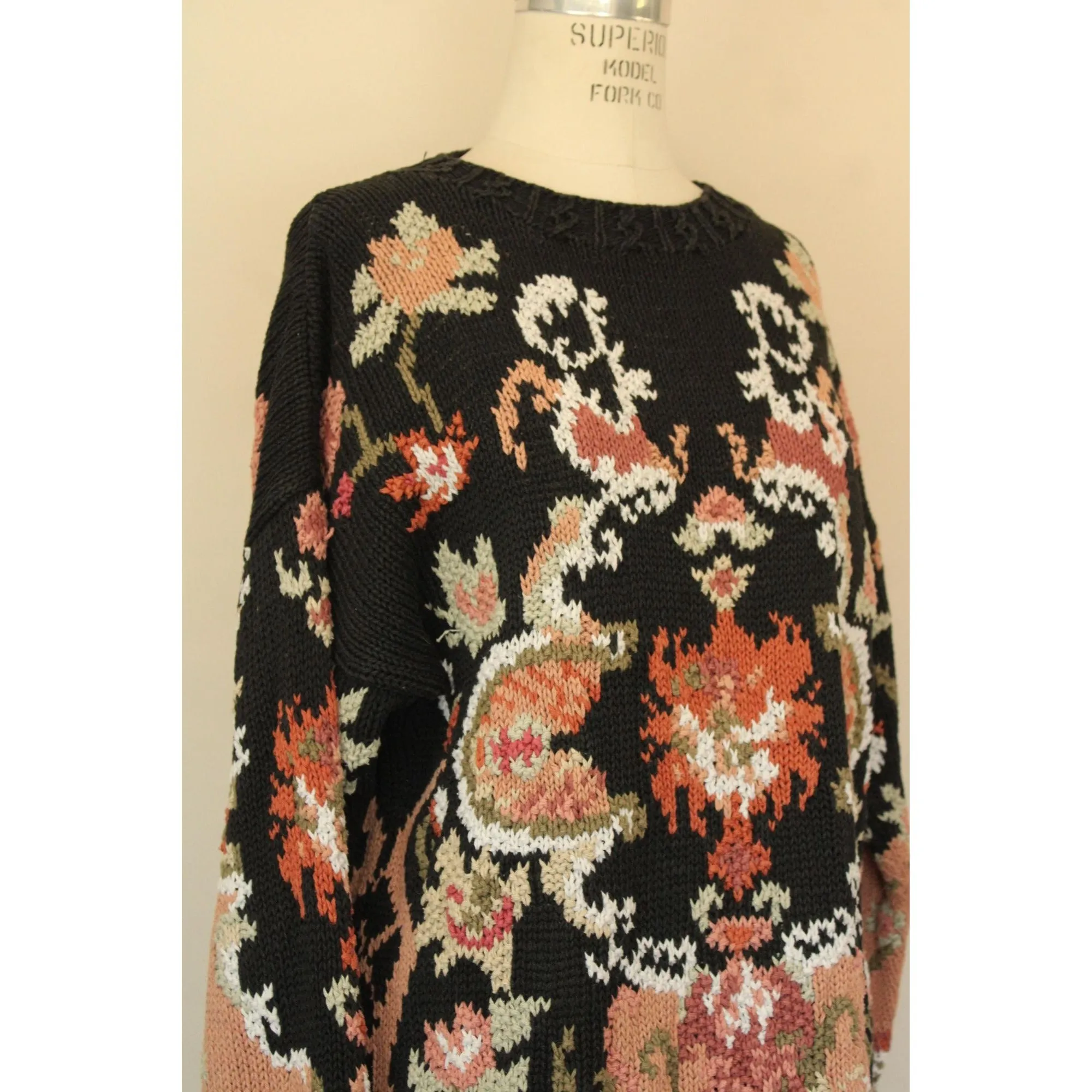 Vintage 1990s Crystal-Kobe Black Knit Floral Pattern Sweater