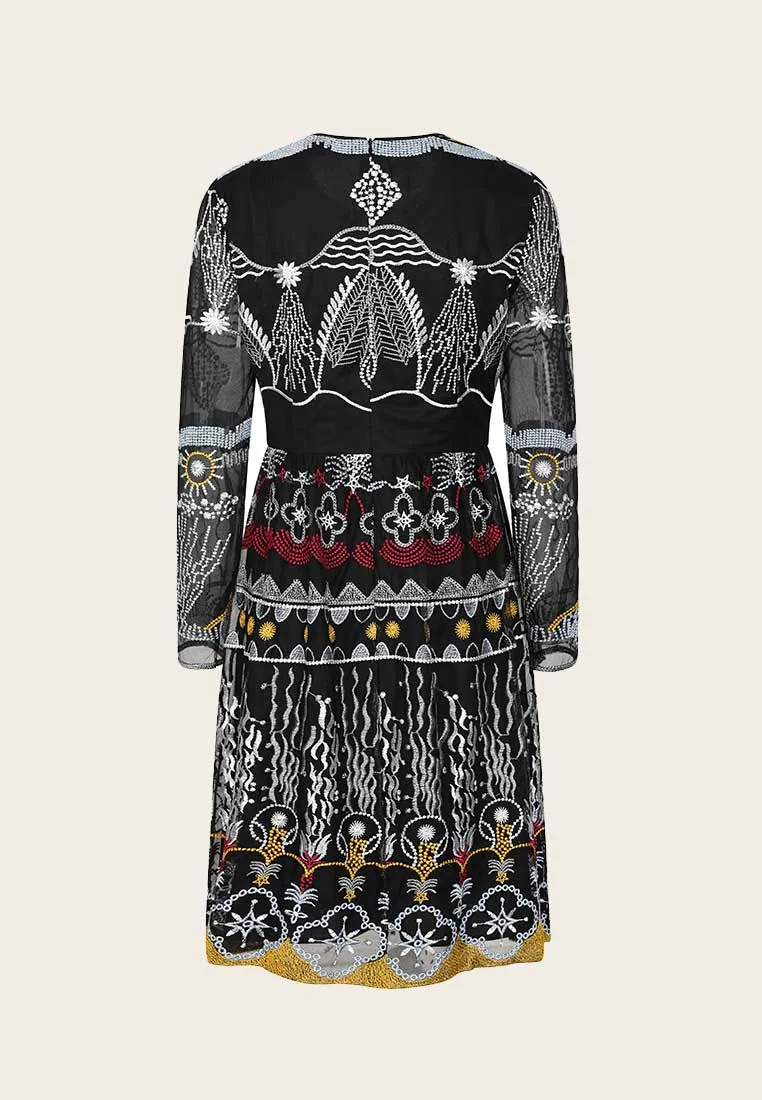 Vintage 80's Tribal Pattern Black Long Sleeve Knee-length Dress