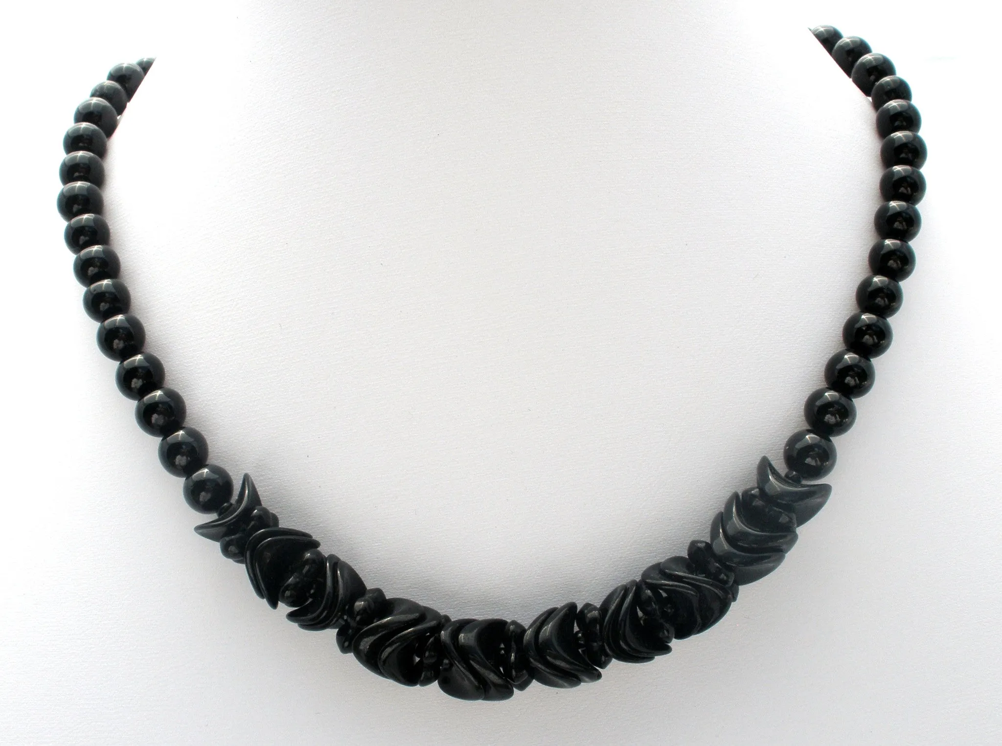 Vintage Black Glass Bead Necklace 19"