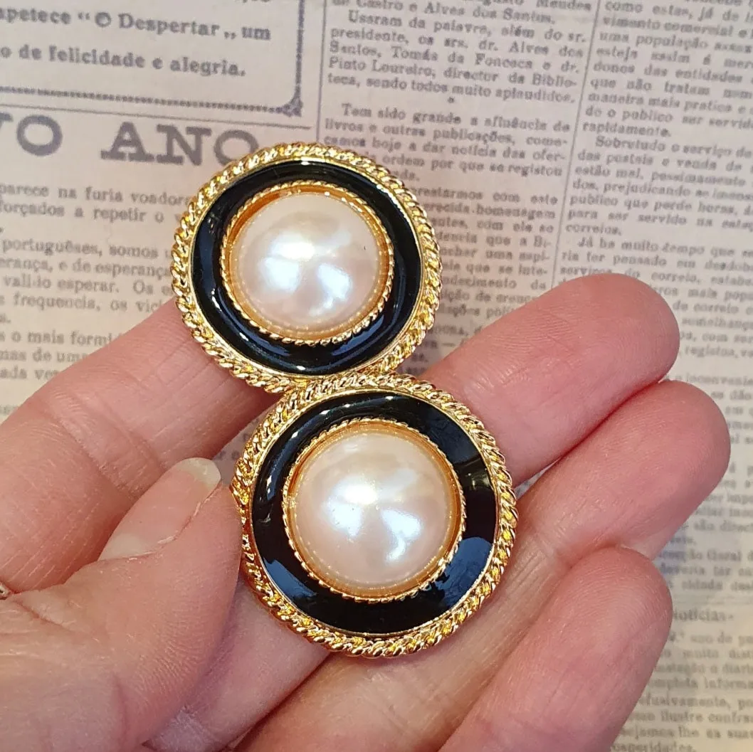 Vintage Black Glass Pearl  Earrings