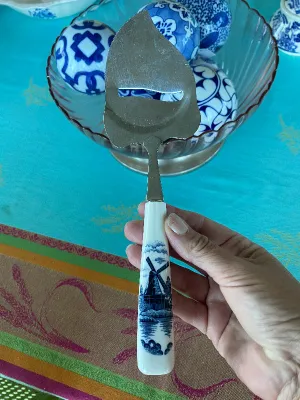 Vintage Cheese Knife, Blue & White Windmill Pattern, Delft Style