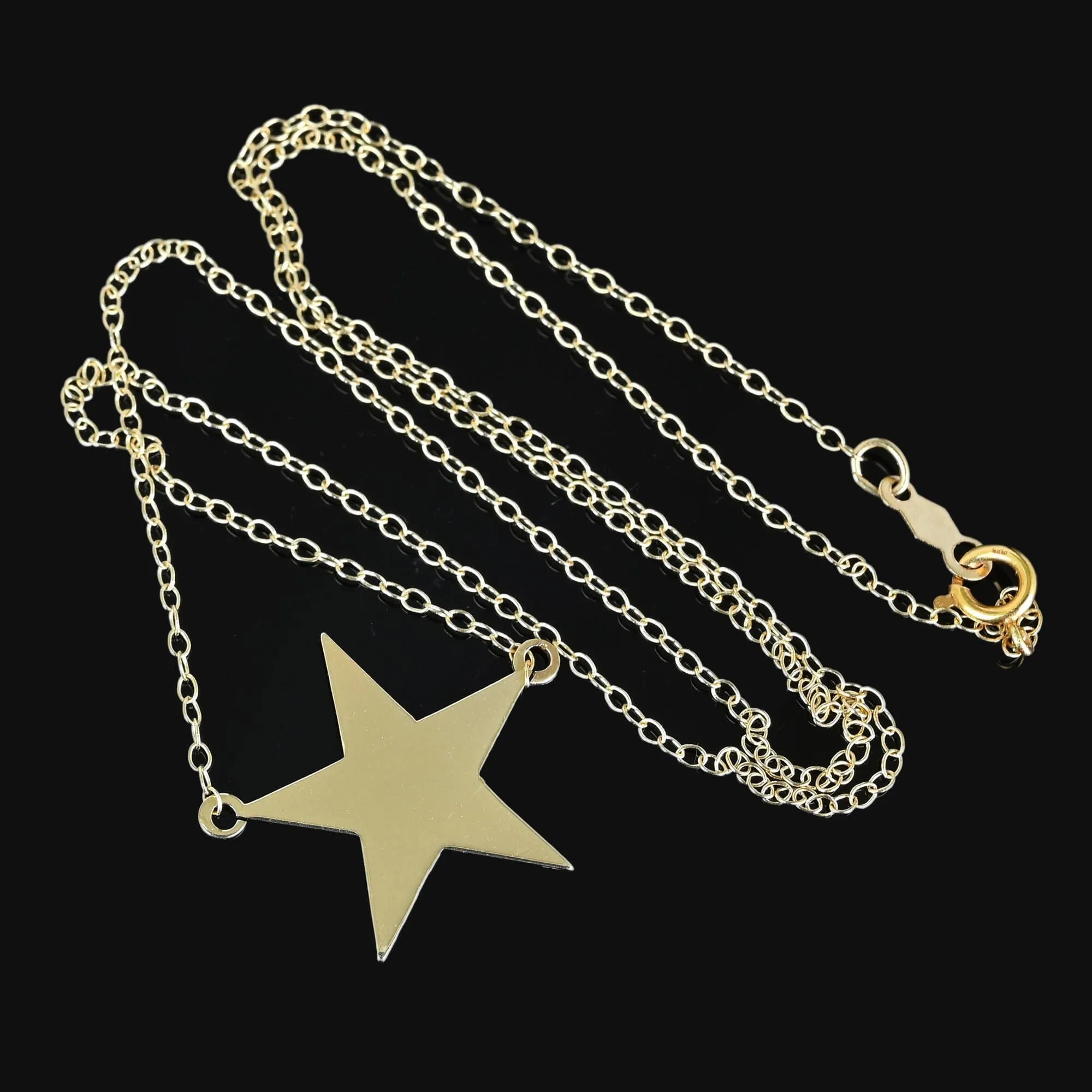 Vintage Contemporary 14K Gold Star Pendant Necklace