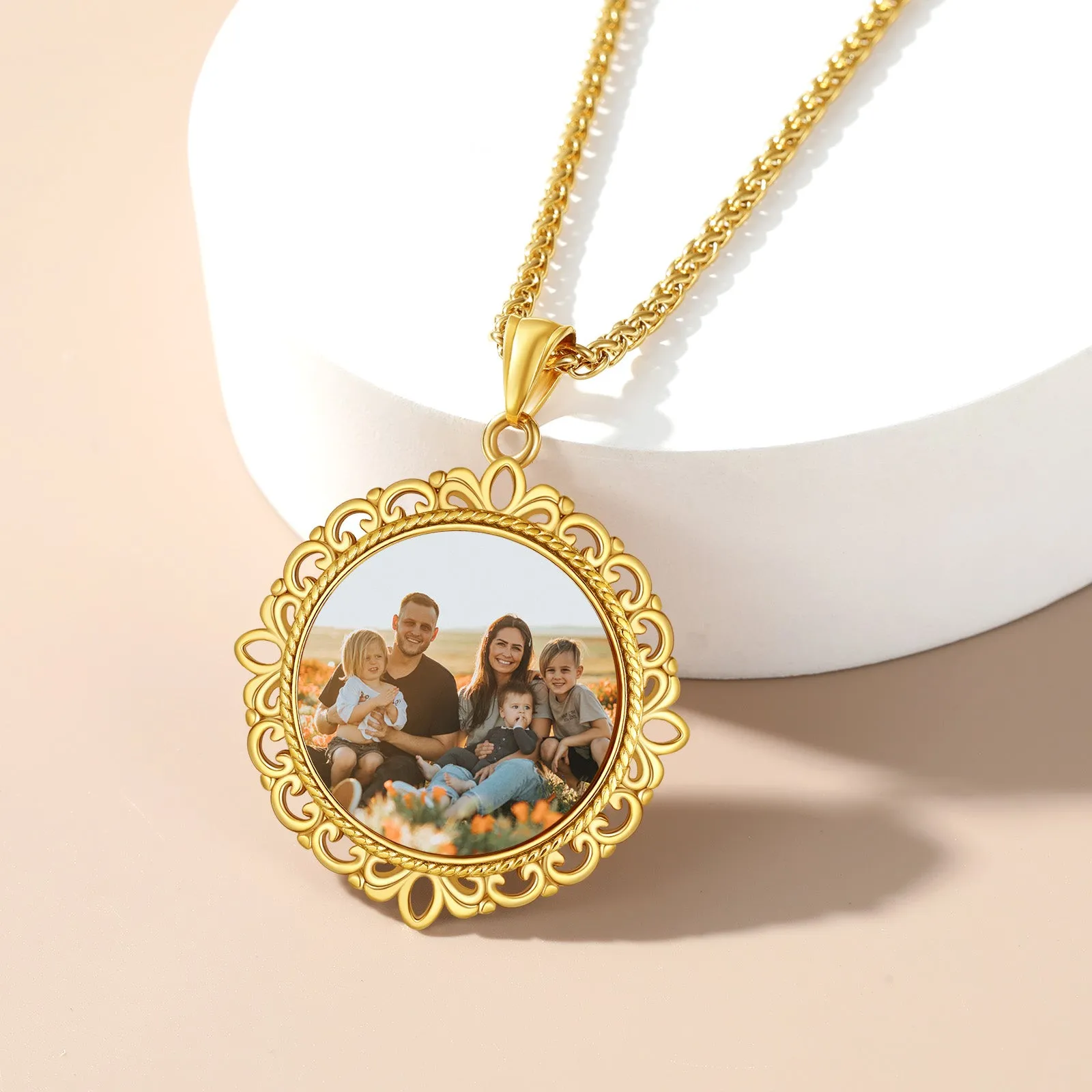 Vintage Customized Double-side Photo Pendant Memorial Necklace with Picture