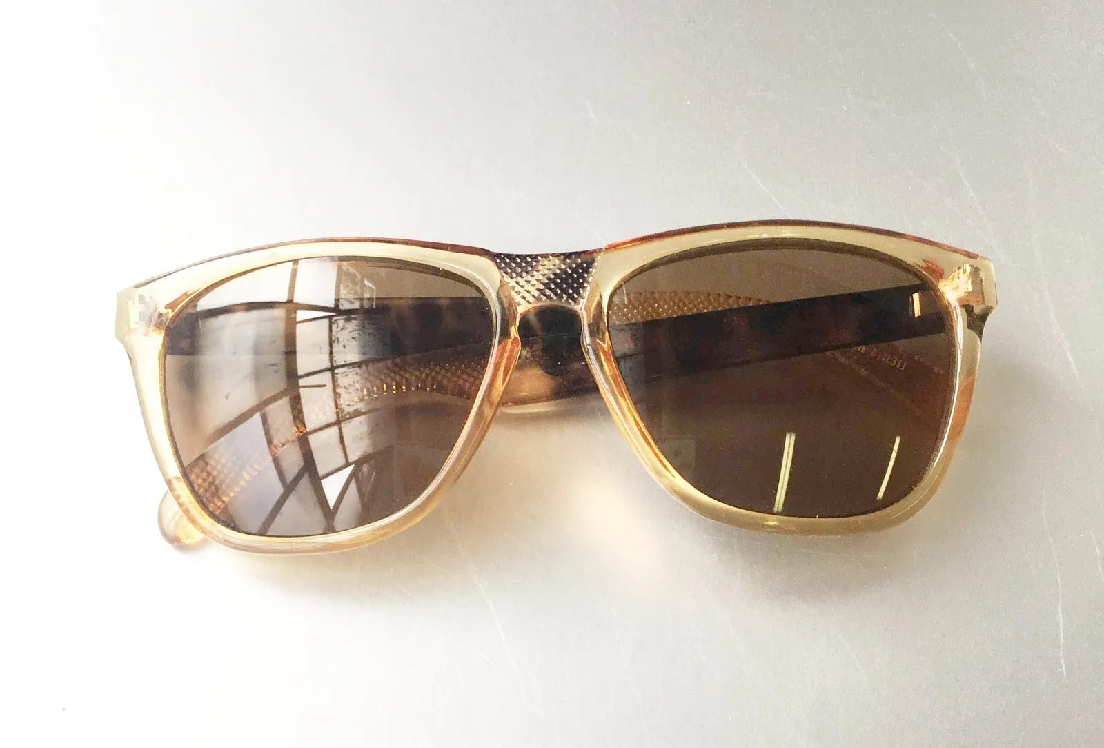 VINTAGE EYEWEAR SUNGLASSES