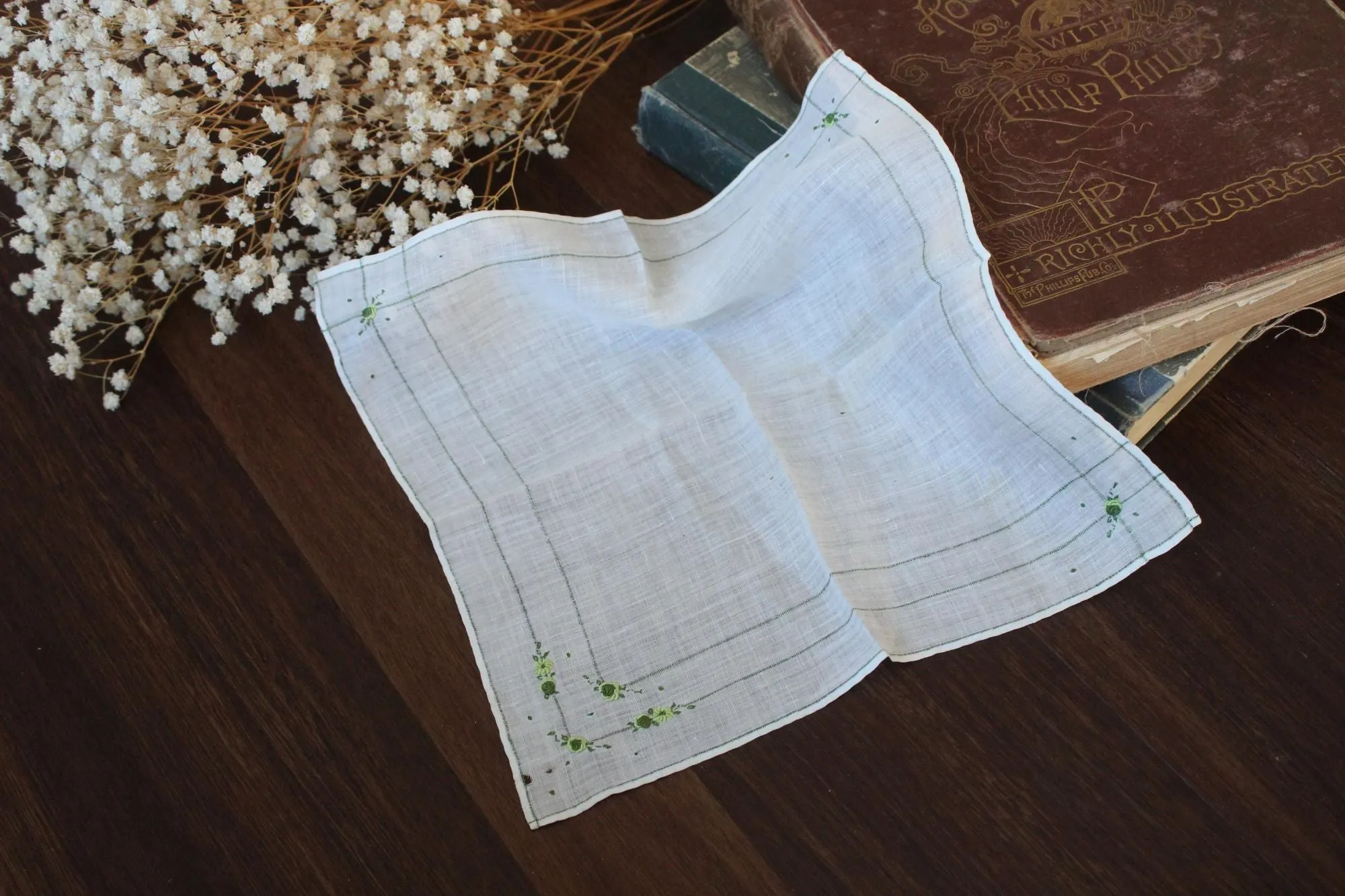 Vintage Green Linen Hankie with Tiny Flowers