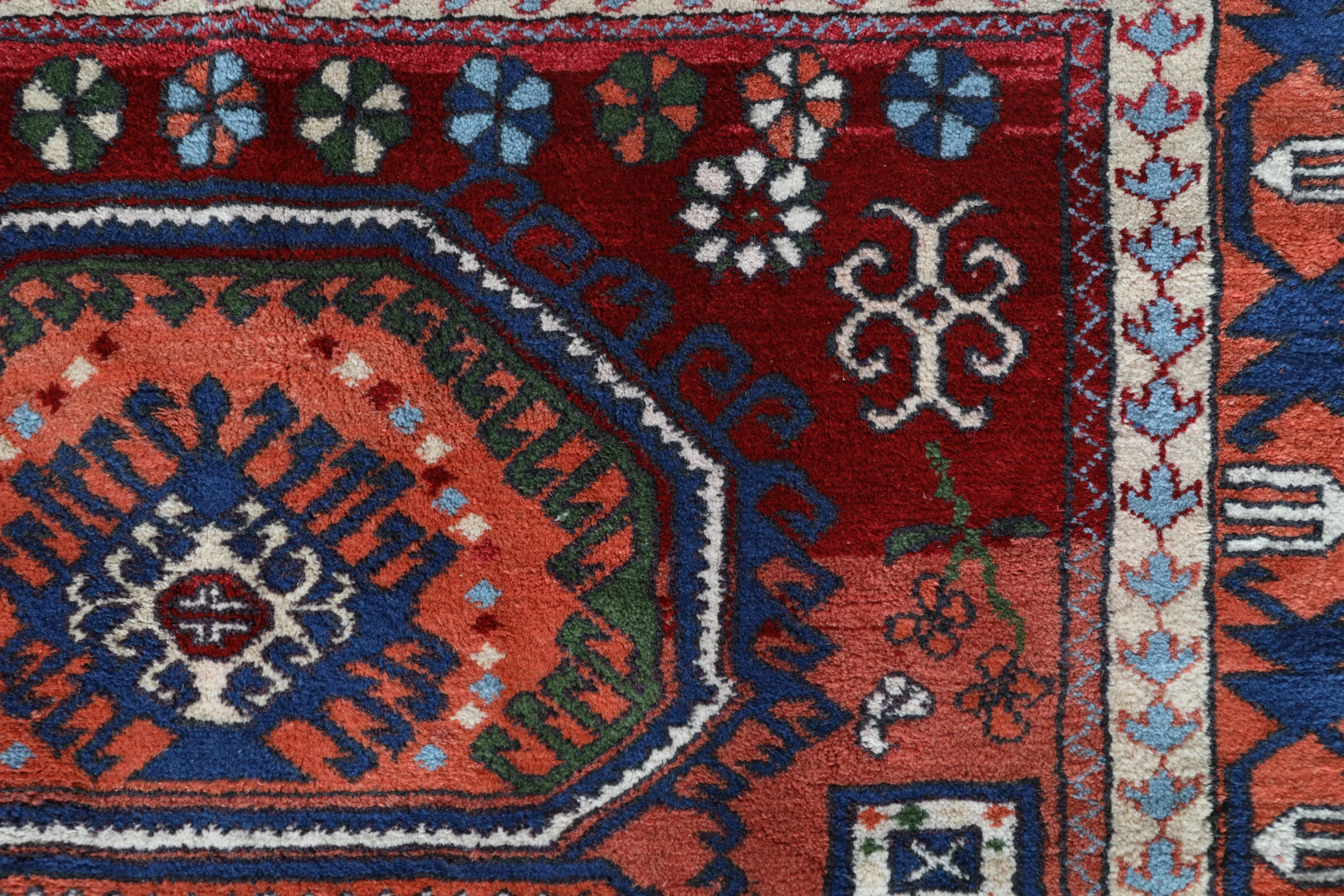 Vintage Manisa Rug 6'7"x9'5"