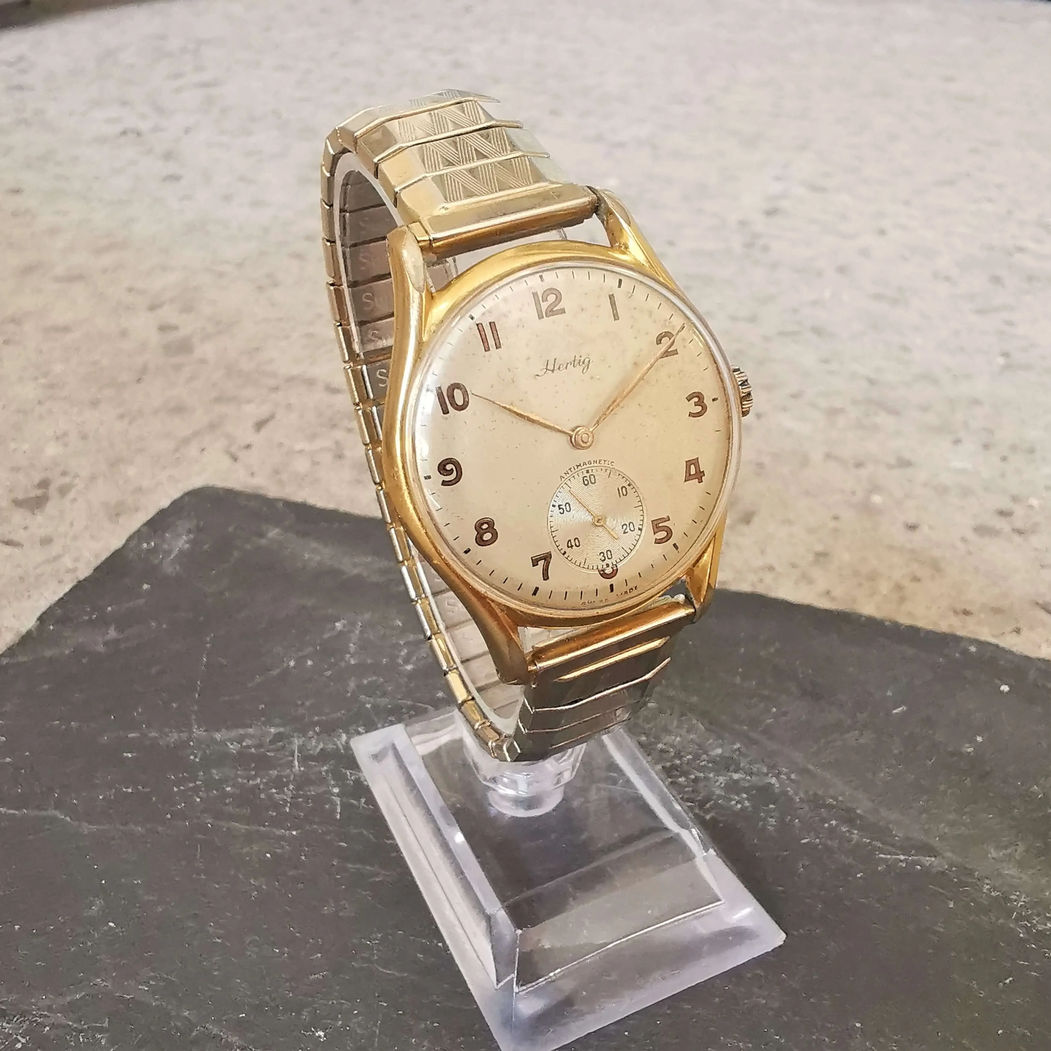 Vintage Men's Swiss-Made Hertig Mechanical Watch // Gold Plated Watch // With A Seconds Subdial