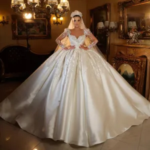 Vintage Princess Ball Gown Wedding Dress with Long Sleeves Sequined Lace