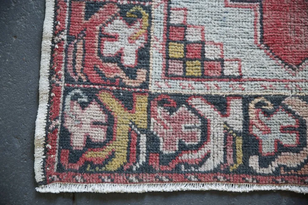 Vintage Turkish Faded Anatolian Runner Rug 3.2ftx9.10ft