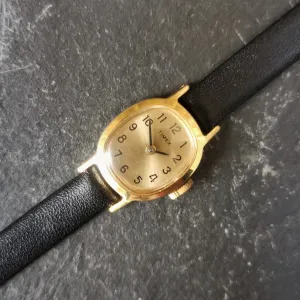 Vintage Women's TIMEX Gold Plated Mechanical Watch // Genuine Leather Strap