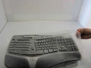 Viziflex's formfitting keyboard cover for Microsoft 4000 model 1048, KU0462