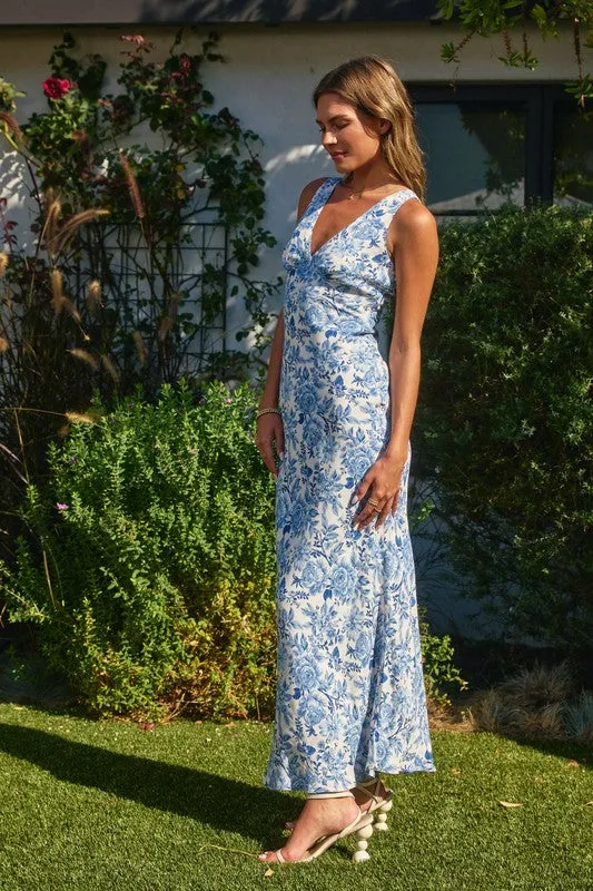 Waitlist 1/20 ♥ Bonnie Sleeveless Floral Print Maxi Dress Blue