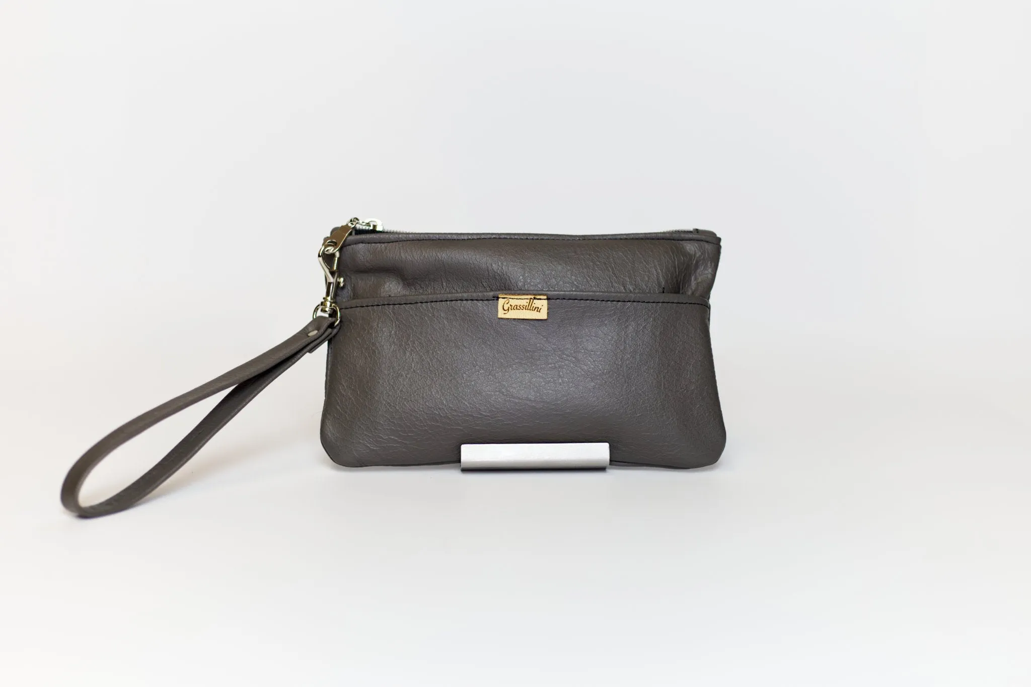 Watson Hill Wristlet | Grey