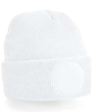 White - Circular patch beanie