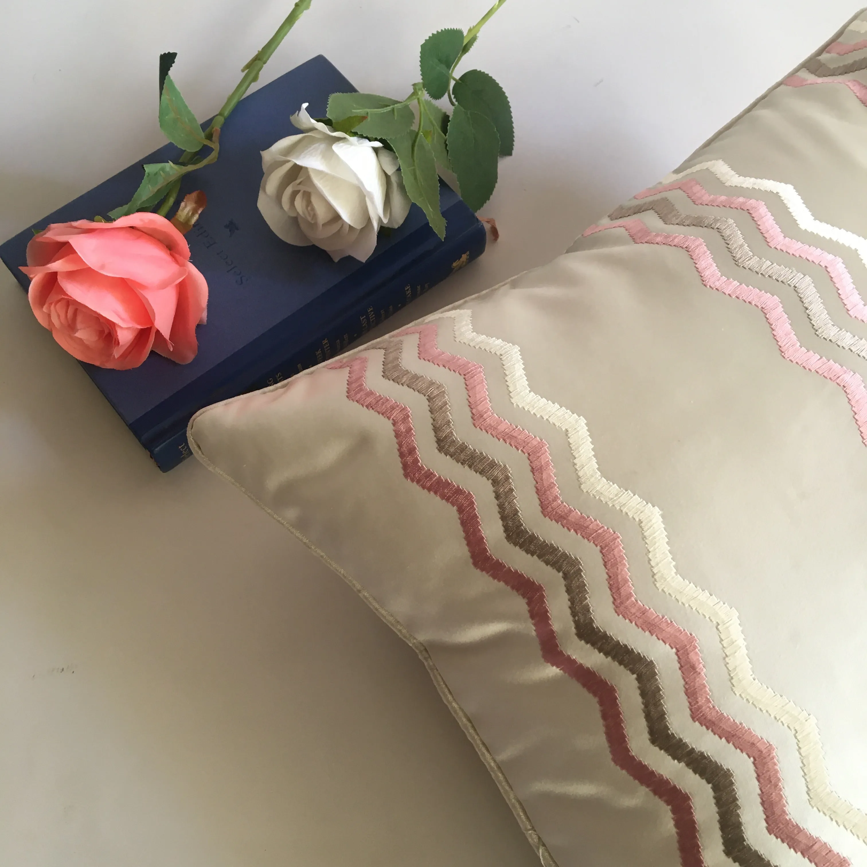 White Color Zig-Zag Design  Cotton Satin Sofa Cushion Cover (16 x 16 ) 1Pc