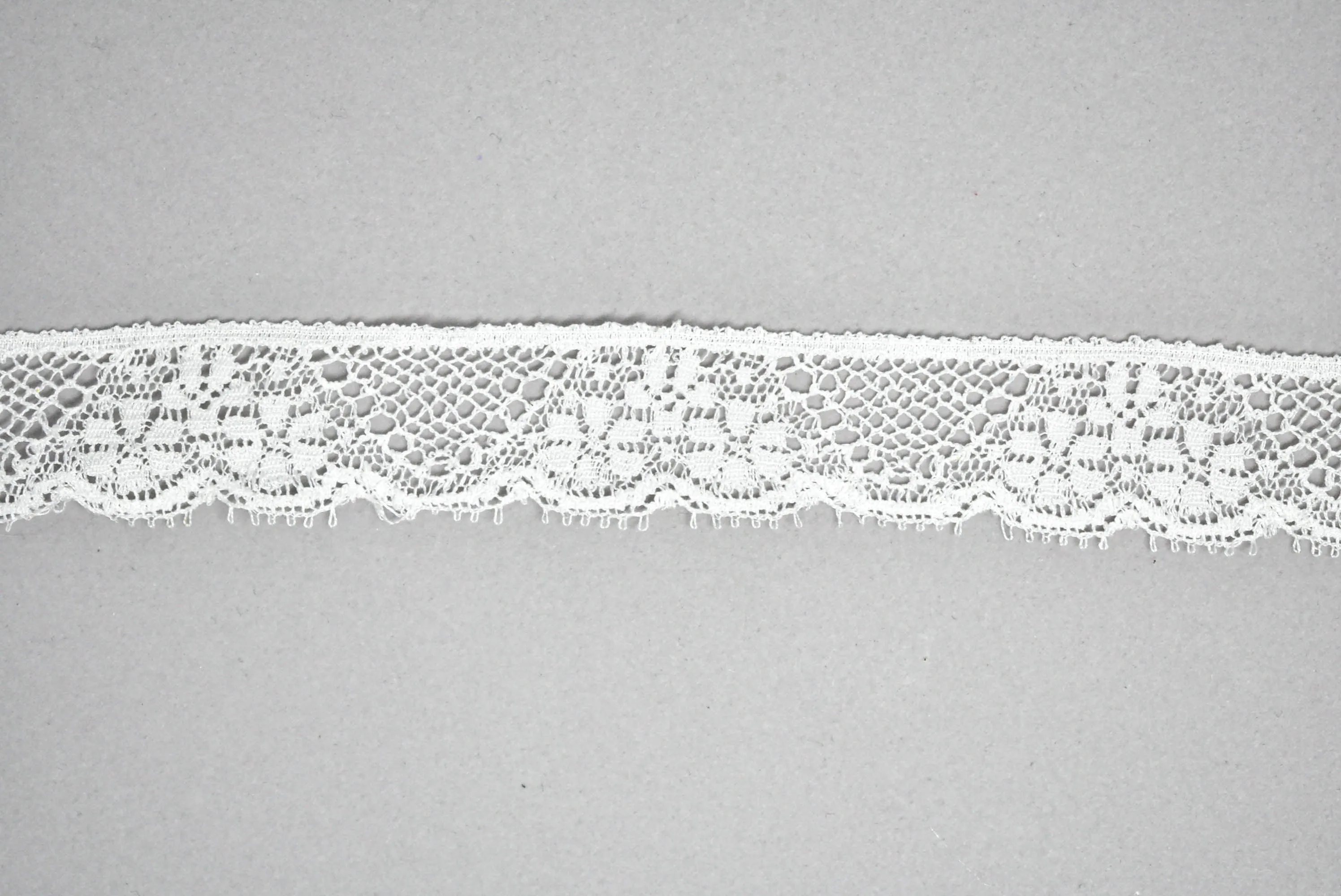 White Floral Lace Trim 1" - 1 Yard