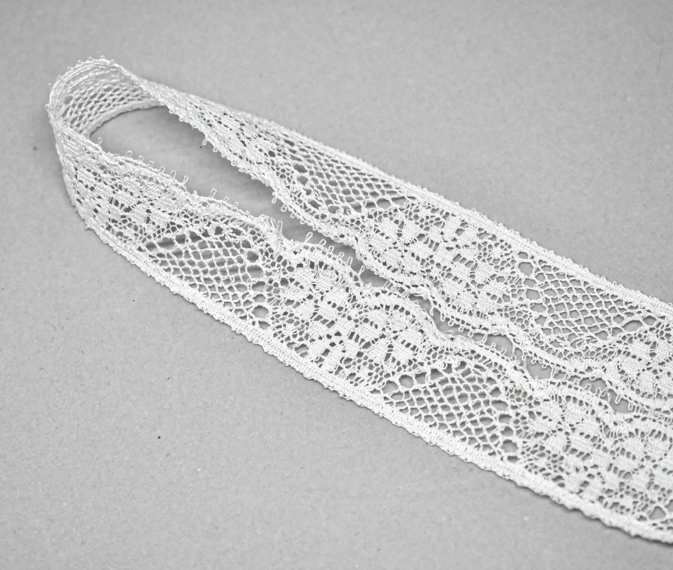 White Floral Lace Trim 1" - 1 Yard