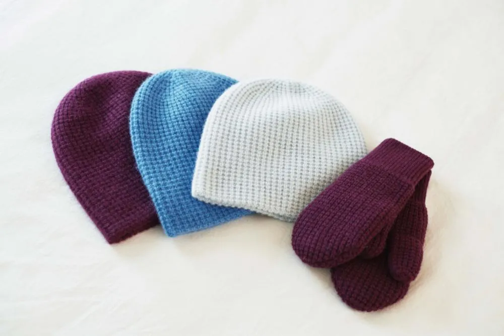 White   Warren - Cashmere Thermal Mittens in Celestial Blue