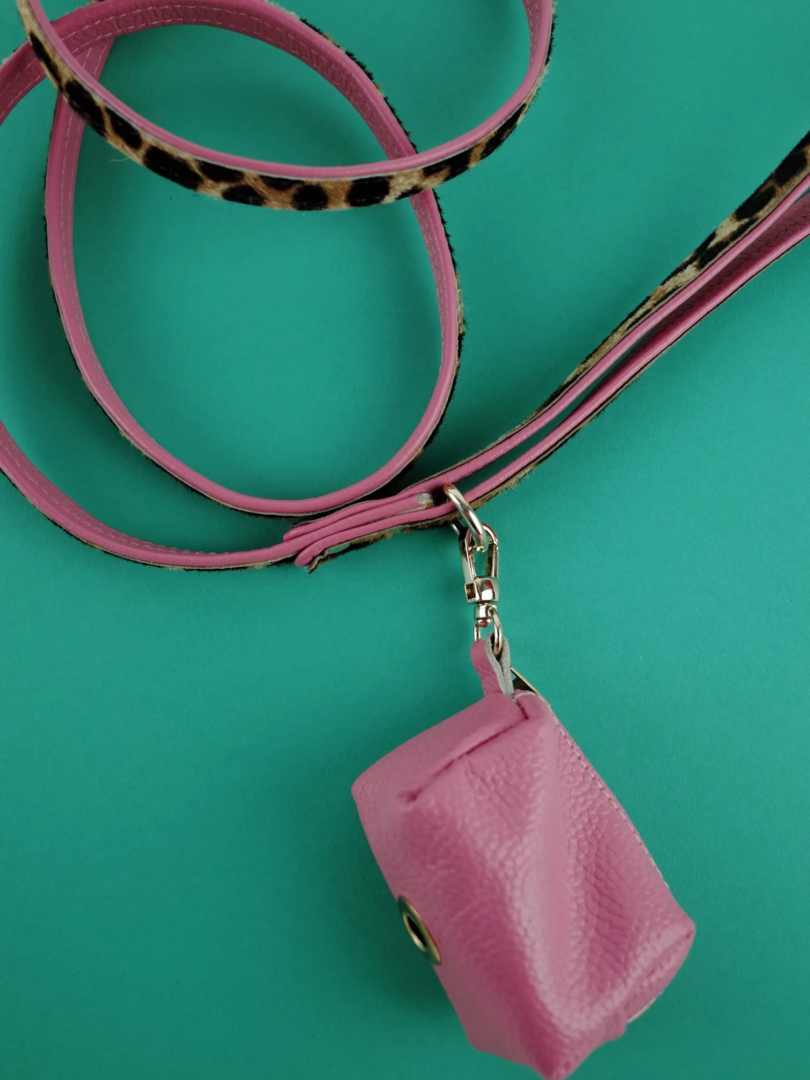 Willow Walks double sided soft leather lead in leo and hot pink