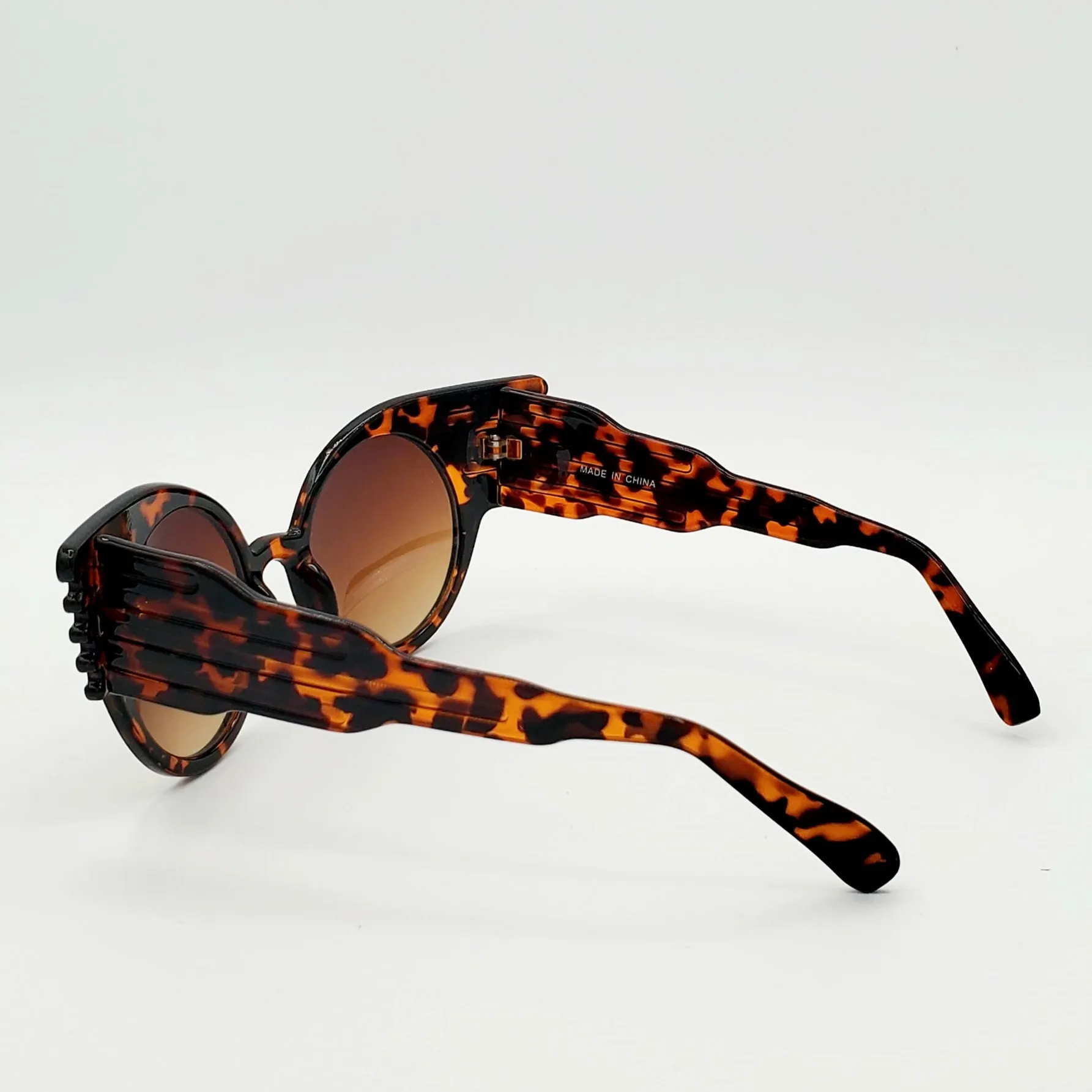 Winged Cat Eye Sunglasses in Tortoiseshell