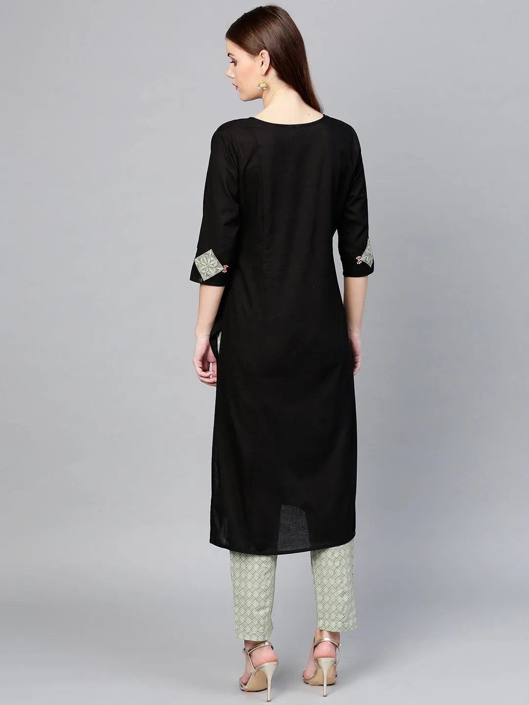 Women Black & Off-White Solid Kurta Set