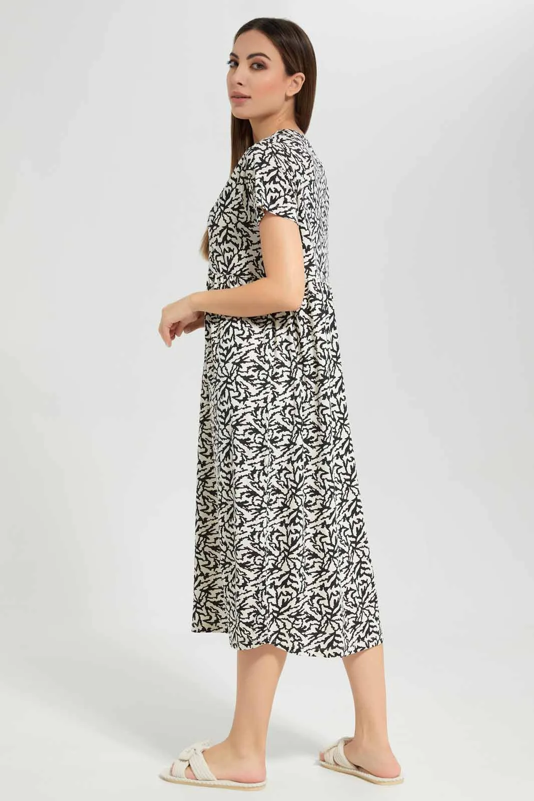 Women Black And White Allover Print Nightgown