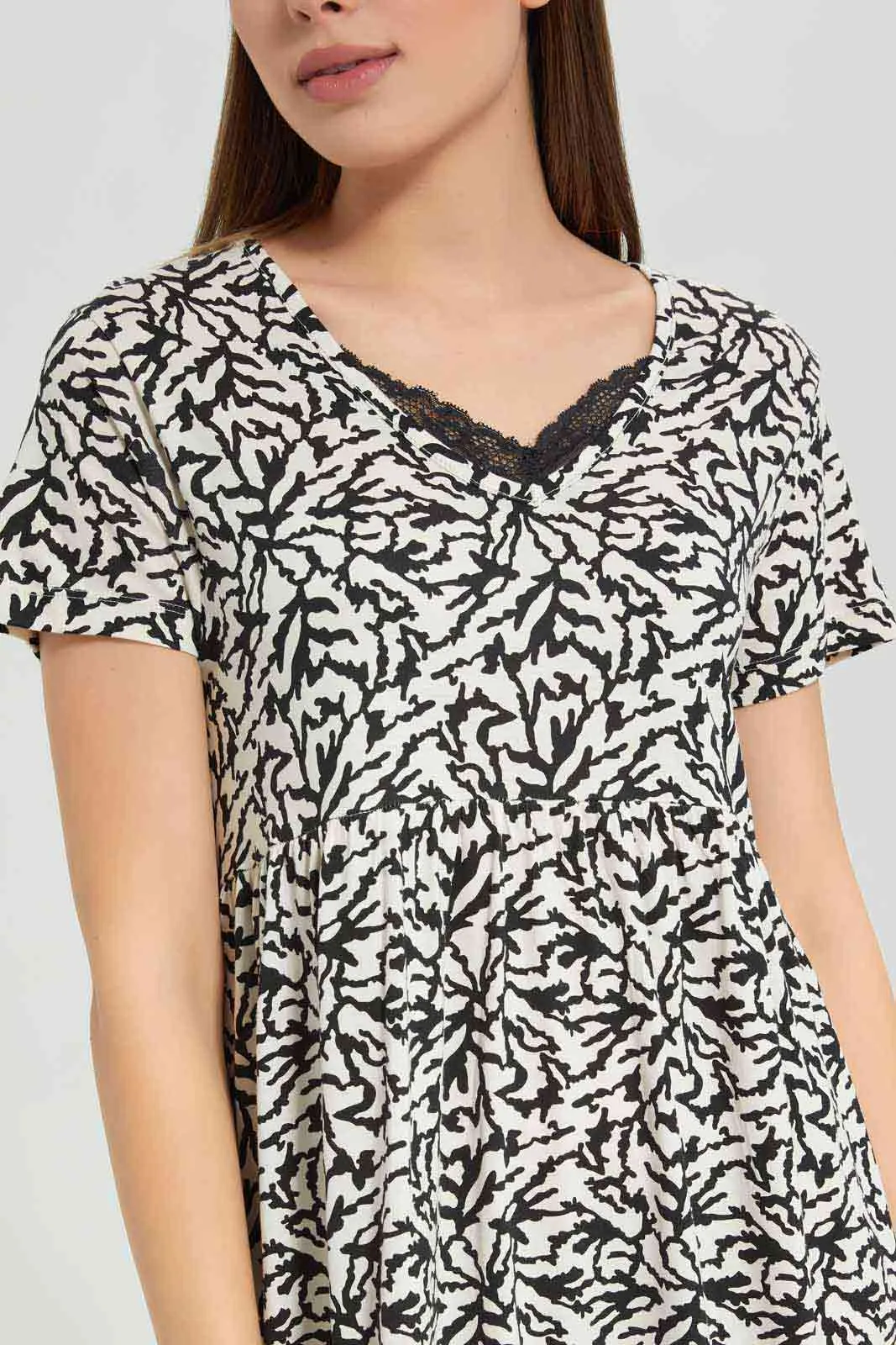 Women Black And White Allover Print Nightgown