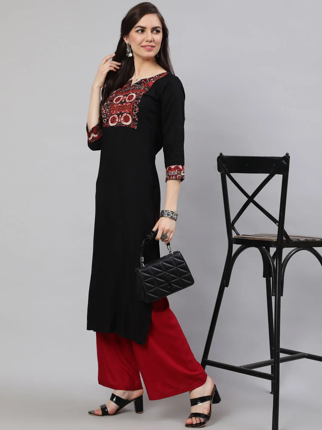 Women Black Printed Yoke Straight Kurta With Three Qurter Sleeves