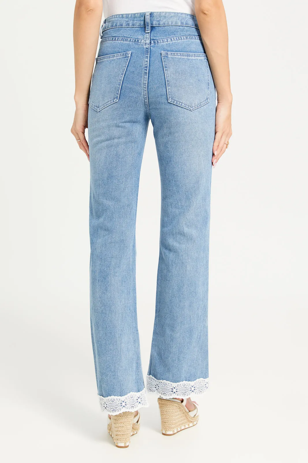 Women Blue Denim With Embroidered Detailing Jeans