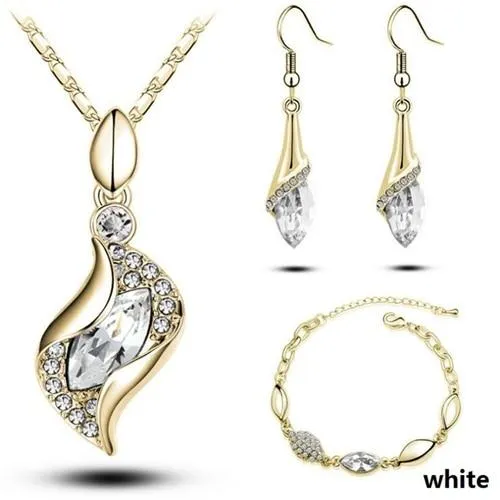 Women Elegant luxury Design Crystal  Necklace Sets